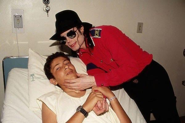 brasileiro-atropelado-por-michael-jackson-relembra-acidente-foi-uma-coisa-freak-show